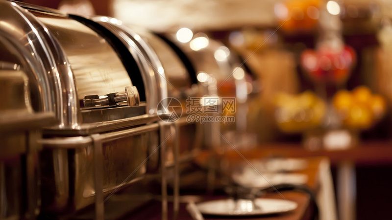 膨化食品：代加工与自产，哪种更胜一筹？**